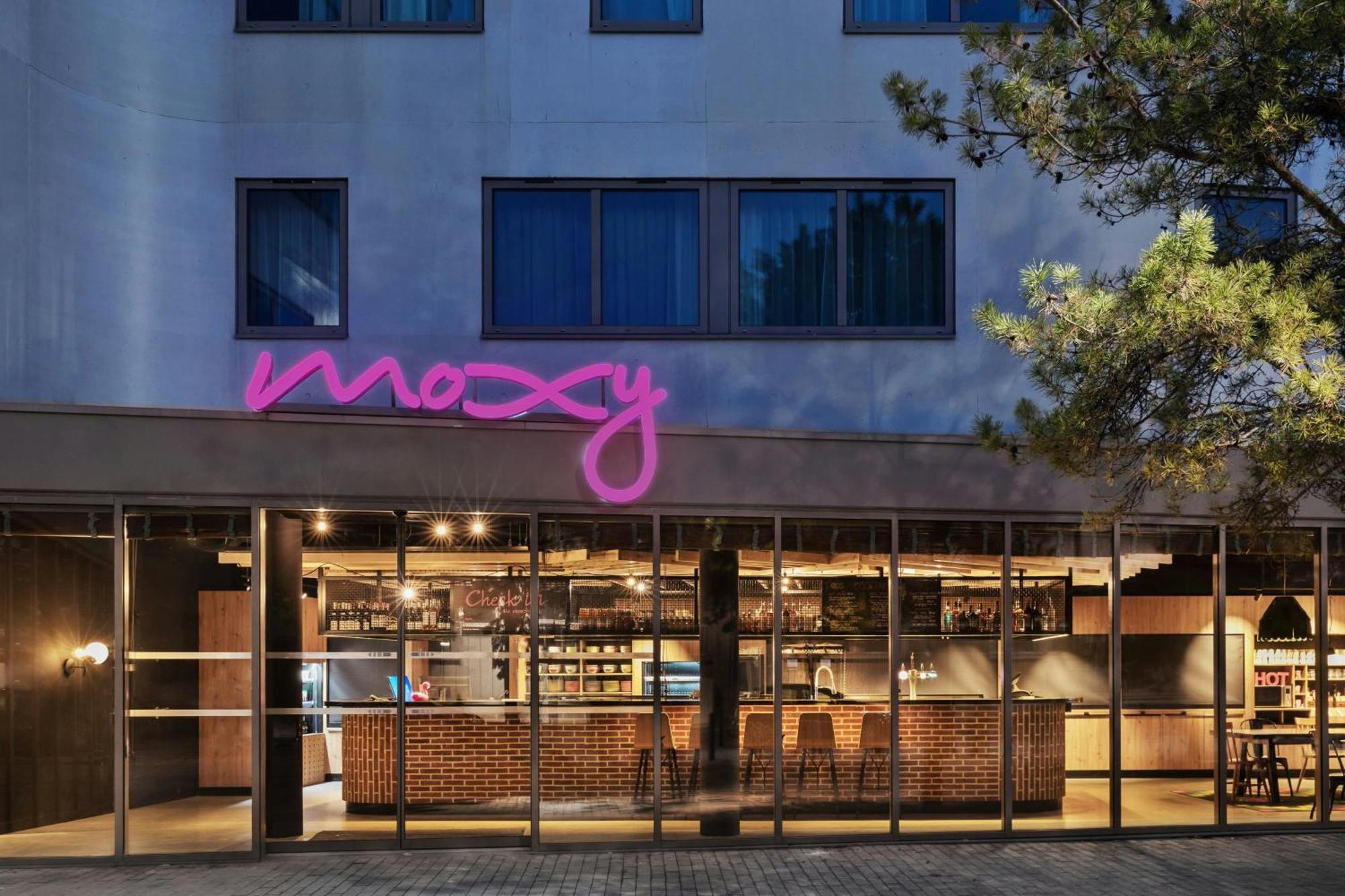 Moxy Amiens Hotel Exterior photo